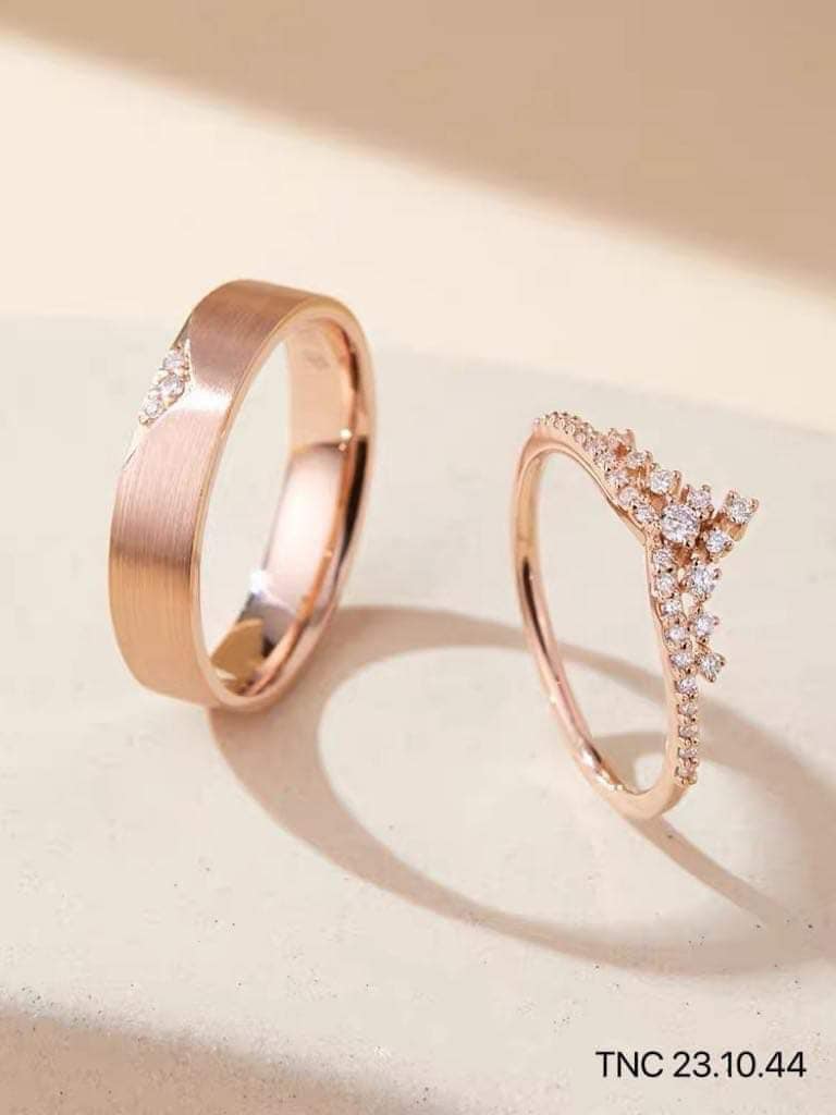 nhan-cuoi-vang-hong-18k-dep-skymond-luxury