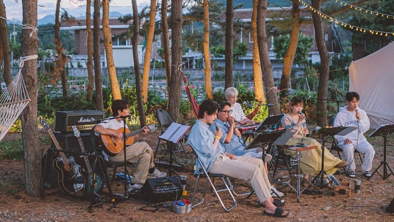 Tham gia một buổi hoà nhạc cùng nhau