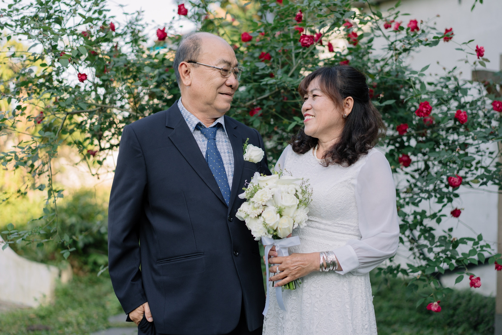 chụp ảnh kỷ niệm cưới cho bố mẹ