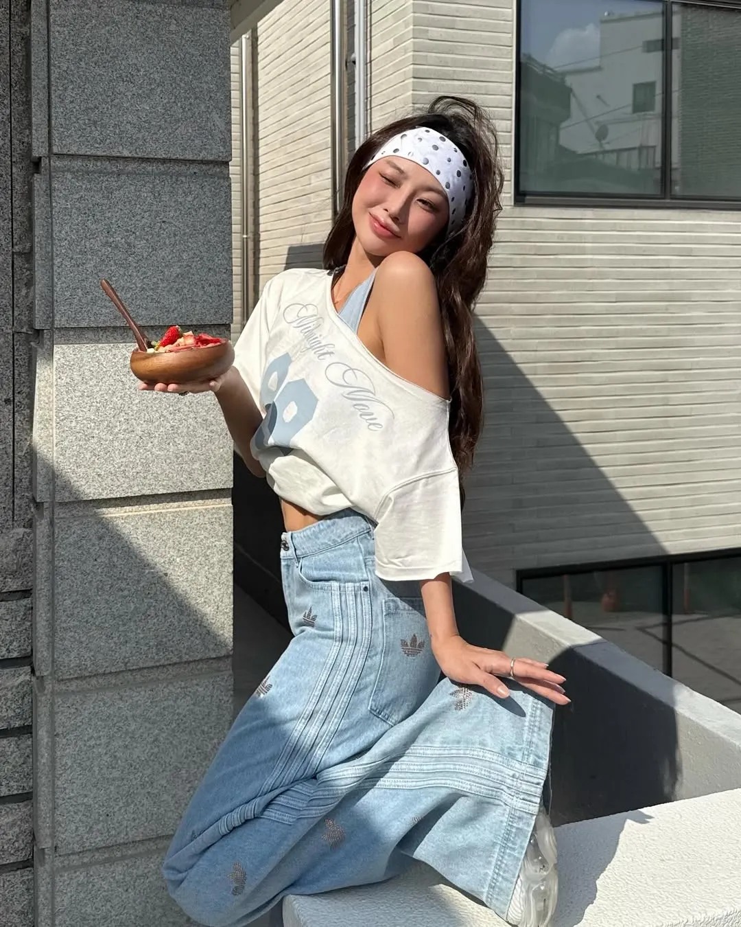 4 mẫu phụ kiện tóc đánh thức nét đẹp phóng khoáng mùa Hè - 3