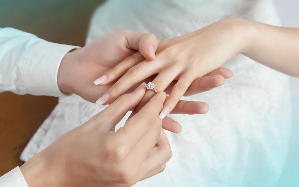 Nhẫn cầu hôn có ý nghĩa đặc biệt như thế nào